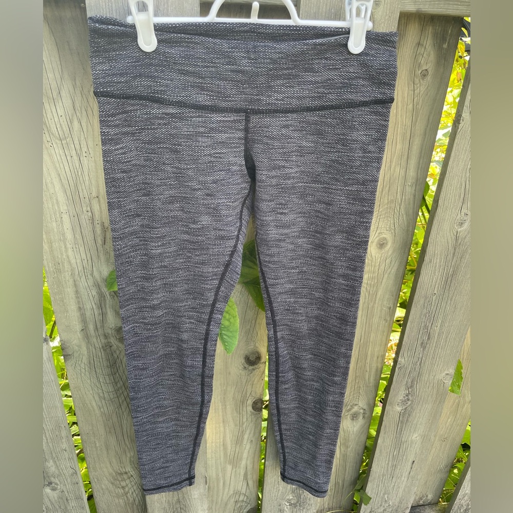 Lulu 3/4 length wonder unders size 8